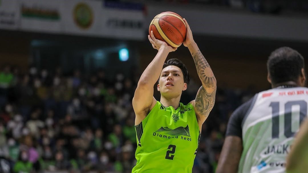 Clutch Dwight Ramos nails career-high 6 triples as Hokkaido escapes Tokyo in OT